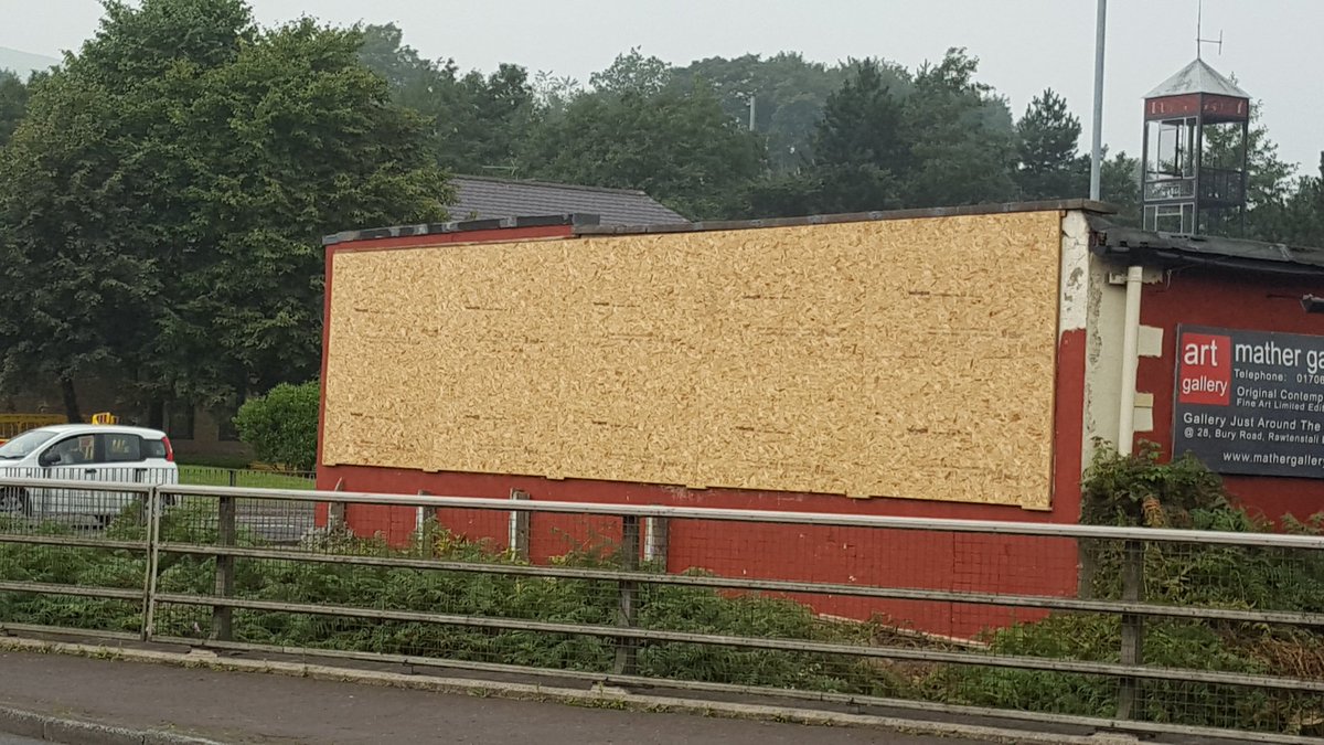 RossBillboards's tweet photo. Huge 40ft billboard available in BB4 area.  Call now 01706 225673 https://t.co/kcVdxOyqix
