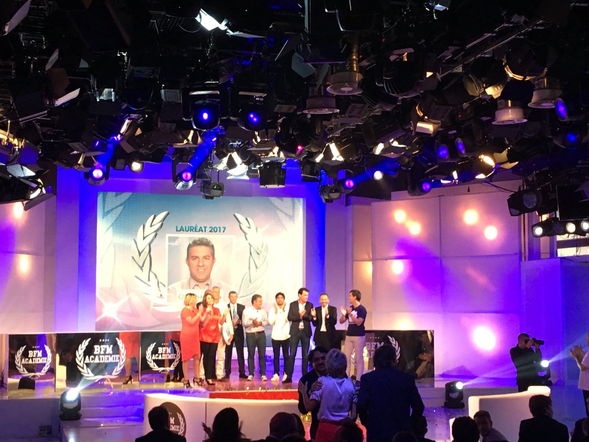 APc_lobbying's tweet photo. Félicitations à la start-up @WeFarmUp, lauréat 2017 de la #BFMAcadémie ! @bfmbusiness https://t.co/dusZTMQgrS