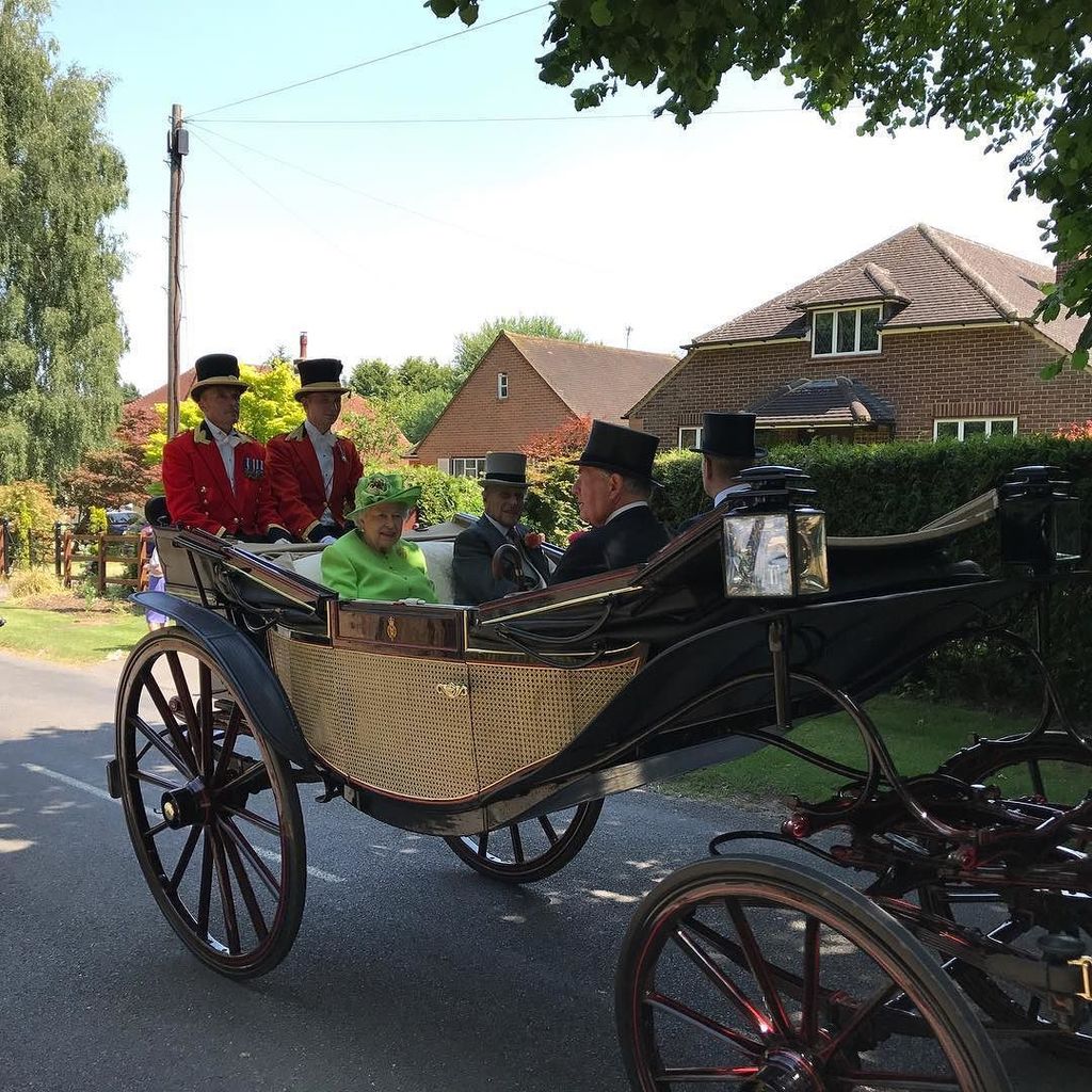 stuartmiles's tweet photo. Good day to you ma'am #royalascot #royal #ascot #horseracing #racing #nozoom #ipad105 #apple https://t.co/DXVWBi5NNw https://t.co/rRU2tAdlHs