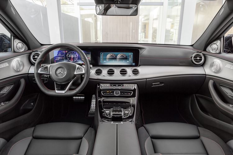 TechnoBokMedia's tweet photo. Mercedes-Benz @MercedesBenz_SA launch the blistering quick #E63 S #AMG with 450 kW & 850 Nm & #E43 #AMG #4Matic with 295 kW & 570 Nm #Vrrrpa https://t.co/CcoTaxEmBi