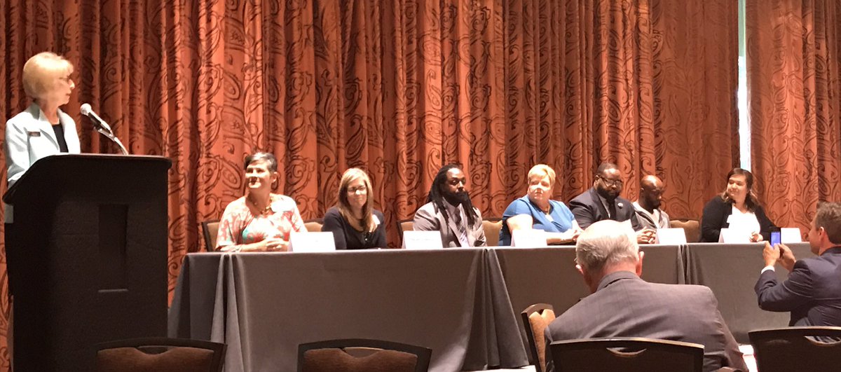 msjnelson222's tweet photo. Robert Davis representing @SCSK12Unified & @uofmemphis at the #usprephtx panel discussion. @uofmTeacherEd https://t.co/RKZ2TKVmgf