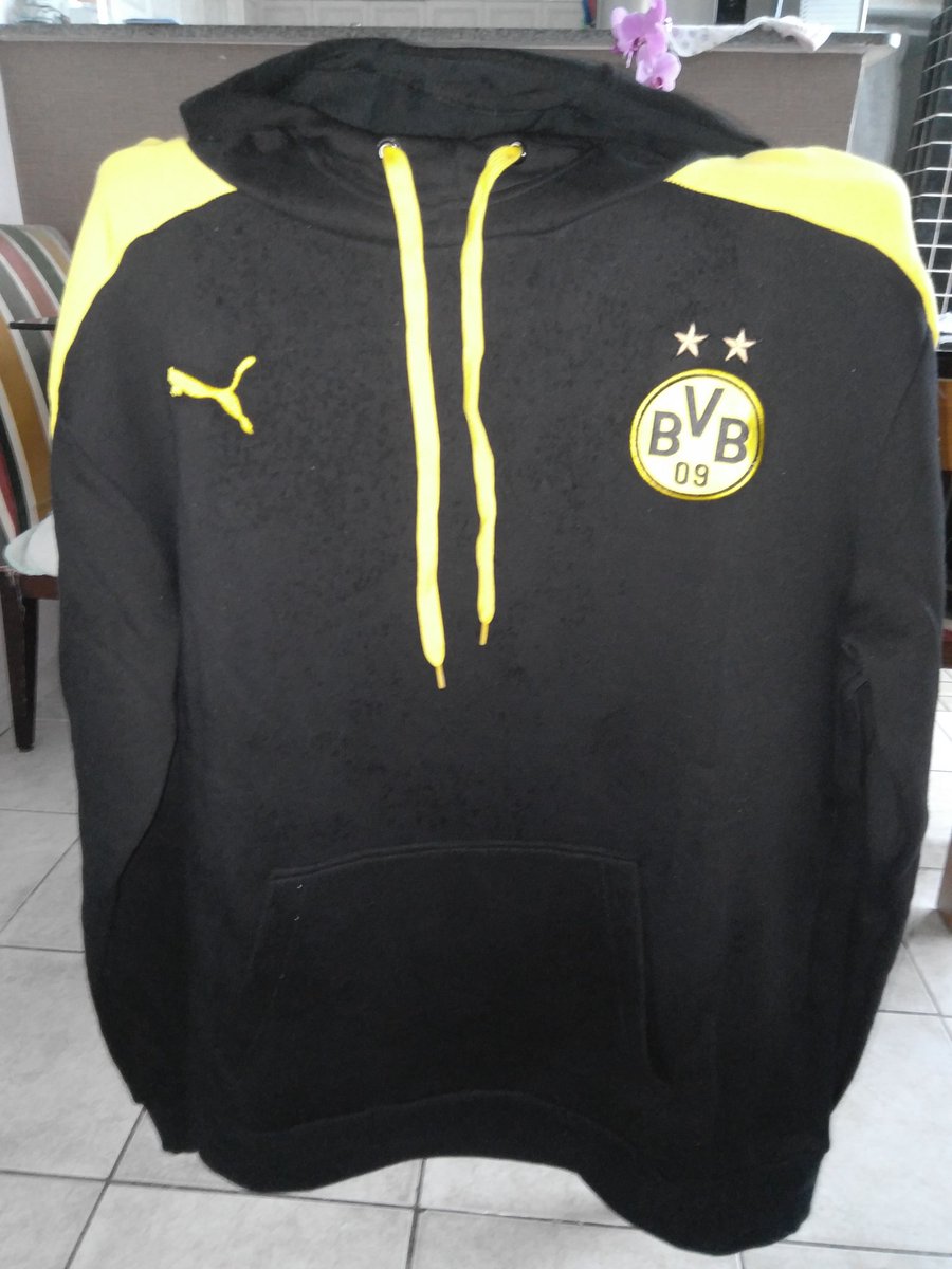 camisasfutebol1's tweet photo. Em breve novidades amigos! Novidades! #BVB #PSG #AMERICAMX @Denilson_b @SimonePaiva_ @diego62059649 @aleemaoqs @LEANDROC_SFC @89_michael23 https://t.co/CpTj7k0xcU