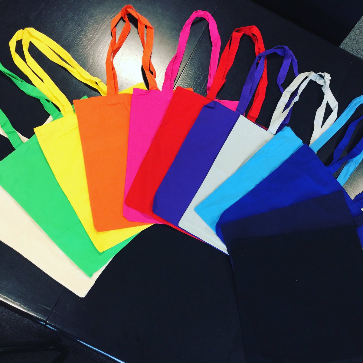 LogoUK1's tweet photo. Have you seen our fantastic range of cotton canvas reusable bags? Contact us for more info 01159402464 #reusablebag #promotionaltotes https://t.co/w3Xcav530a
