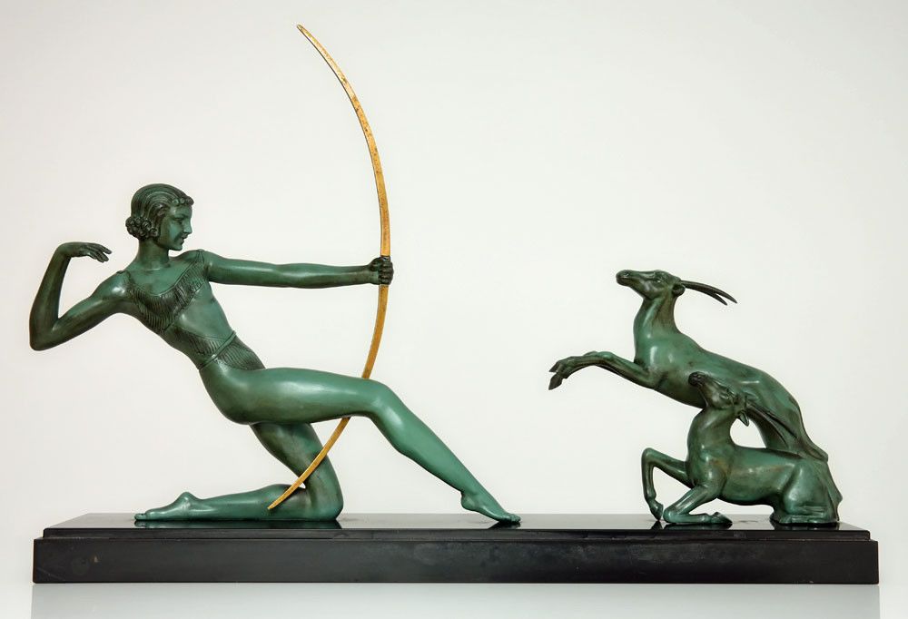 ArtDecoCollect's tweet photo. Diana the Huntress: https://t.co/NyoNZLuBR2 https://t.co/LtH9R0yWmu
