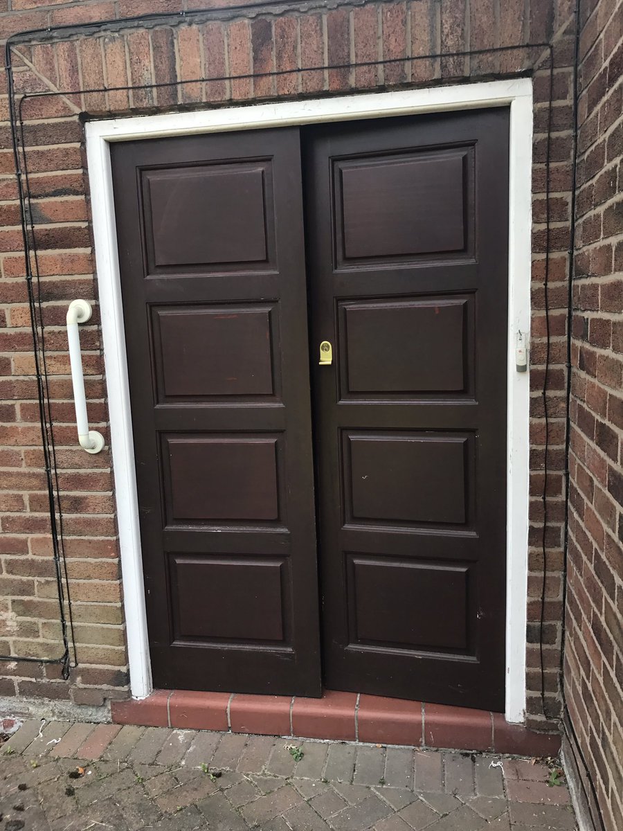 wallgatewindows's tweet image. Another quality ultimate @rockdoorltd just finished by @wallgatewindows  Big difference from before and after! Supplied by @GAPLtd wigan