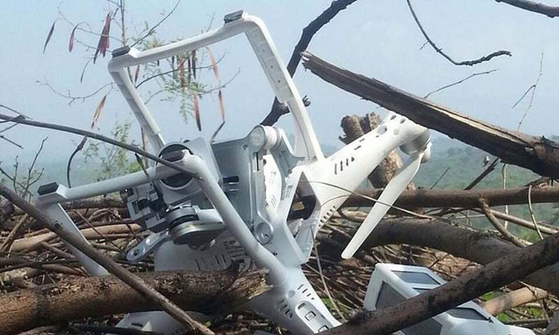 news24tvchannel's tweet image. BREAKING: पाक ने मार गिराया ईरानी ड्रोन, लगाया जासूसी का आरोप #Iranian #Spydrone #Shot #Down bit.ly/2sLEMvU