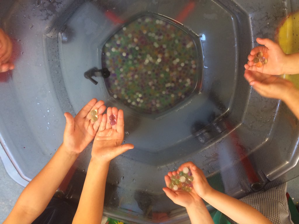 stphilipsrc's tweet photo. Water bead play keeping Nursery cool😎 how many green? How many purple? How many ALTOGETHER? #maths #simpleaddition https://t.co/y2xRenvSXX