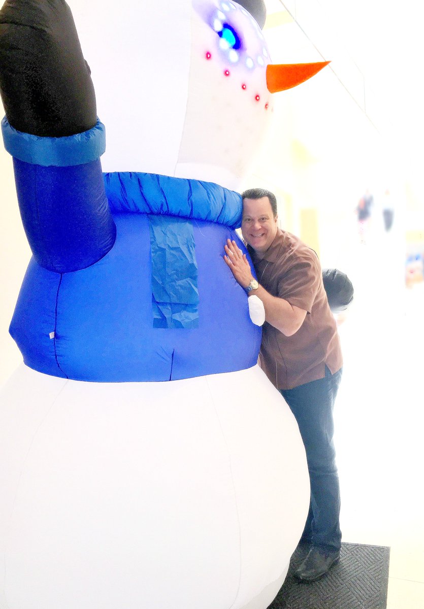 qvccareers's tweet photo. When a snowman makes David Venable look short, you know it's a big snowman! #LoveMyQVCJob #CoWorkers #PeopleYouSeeatQVC #FunAlongtheWay https://t.co/thUw5oitV4
