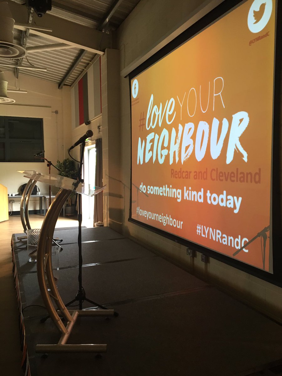 Today's stage at the beginning of our event!!
#LynRandC #loveyourneighbour