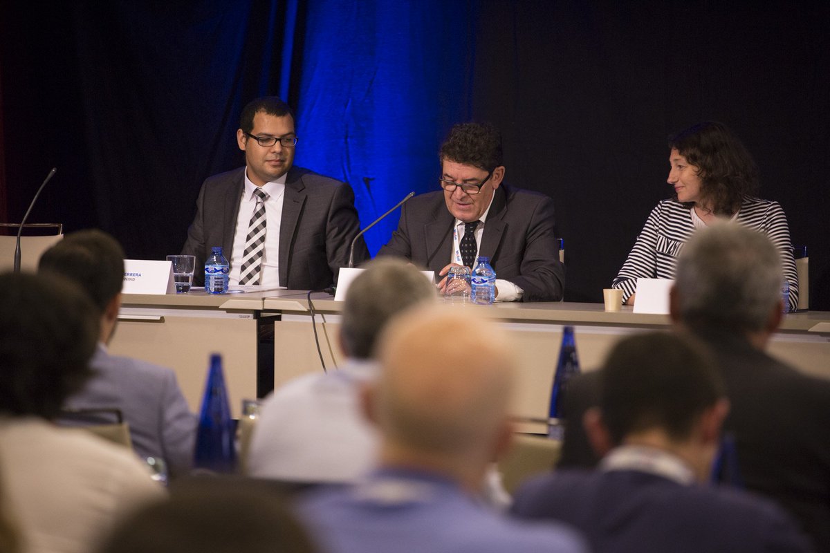 aeeolica's tweet photo. #CongresoEolico Bloque técnico con Félix Avía @CIEMAT_Moncloa Omar Herrera #EuroWind y Circe Treviño @DNVGL https://t.co/3ofiYPXbtb