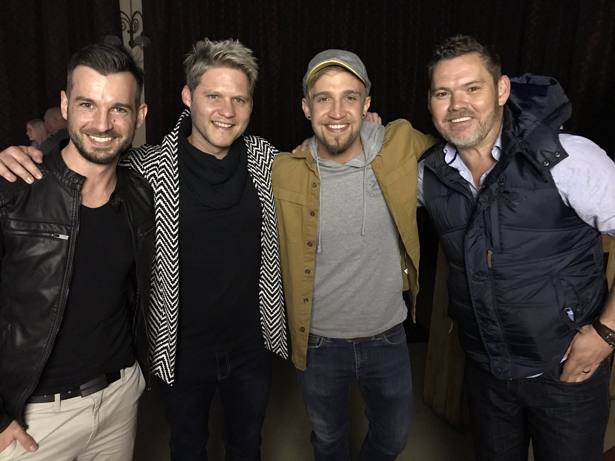 marelivaneeden's tweet photo. Die Patriot Teater Restaurant Launch* Lekker mense! Lekker kos! Gr8 band! Geluk my man!!! #Blessings #TheeJam https://t.co/GyjsxB6jKb