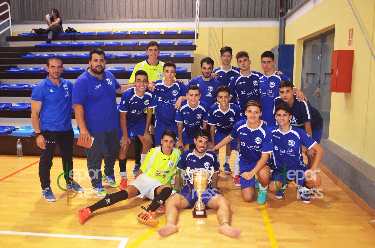 Deporpress's tweet photo. [Futsal Copa] A la tercera fue la vencida para el @IberiaToscal 
Ver fotogalería frente al @CDSalesianosCDS  https://t.co/v0k0VjXdqq https://t.co/FnLbHQeJ24