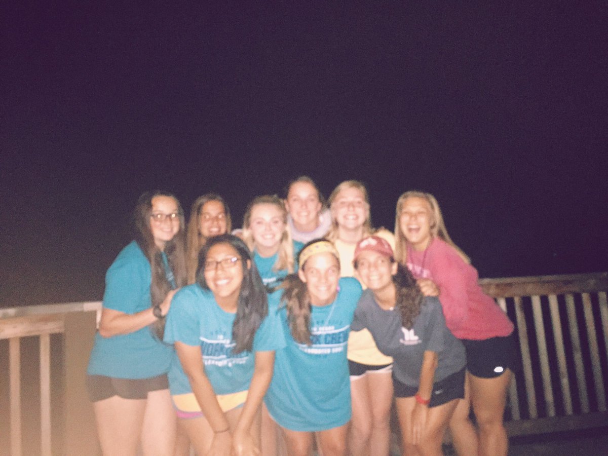 ashleynroof's tweet photo. missing my work crew friends a little extra today https://t.co/qR5QSrYeQR
