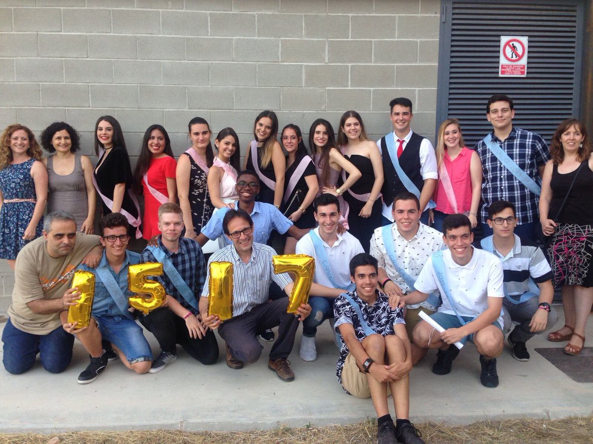 INSJonqueres's tweet photo. #orgullosos de #2batx #perrecordar https://t.co/I7SmMv0wvH