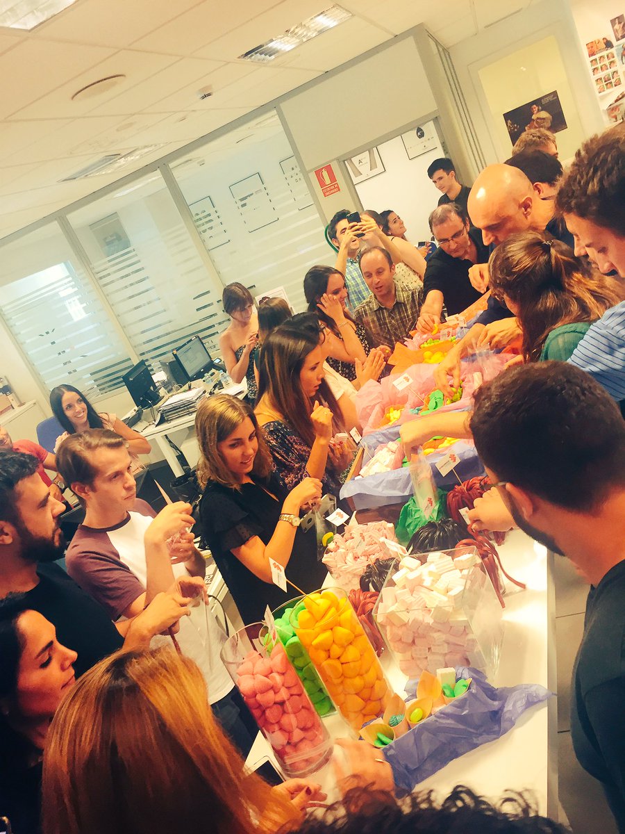 mariamgonzf's tweet photo. Celebrando que en Atresmedia Digital hemos entrado en el top 10 de comscore #MultimediaTeam #proud https://t.co/eAUrnG9R25