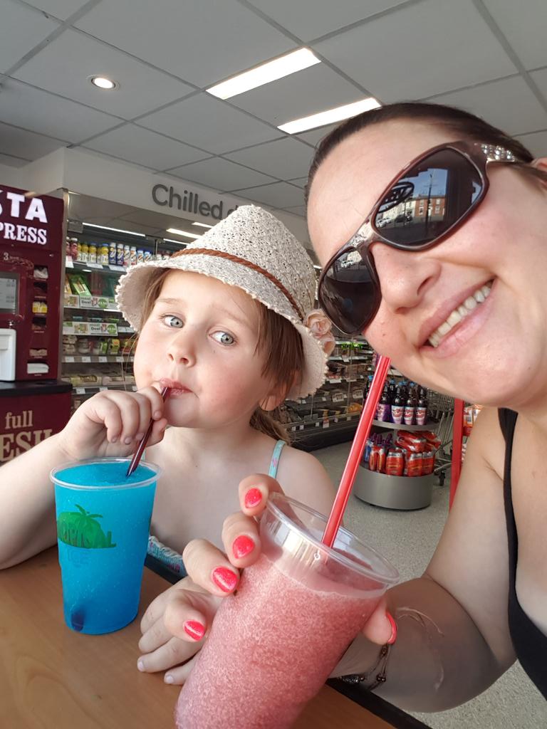 JoanneHigham's tweet photo. Slushie time! https://t.co/DANtFrFj45