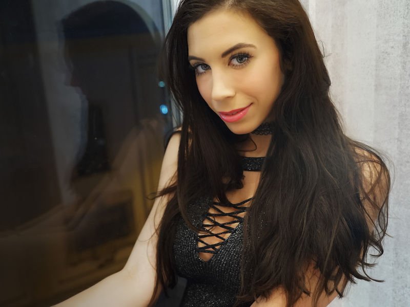 Let me introduce #RosieMcCann. She loves #sports and #traveling.Let's #chat and find out more about her on #Sonicbox
sonicbox.com/en/member/#cha…