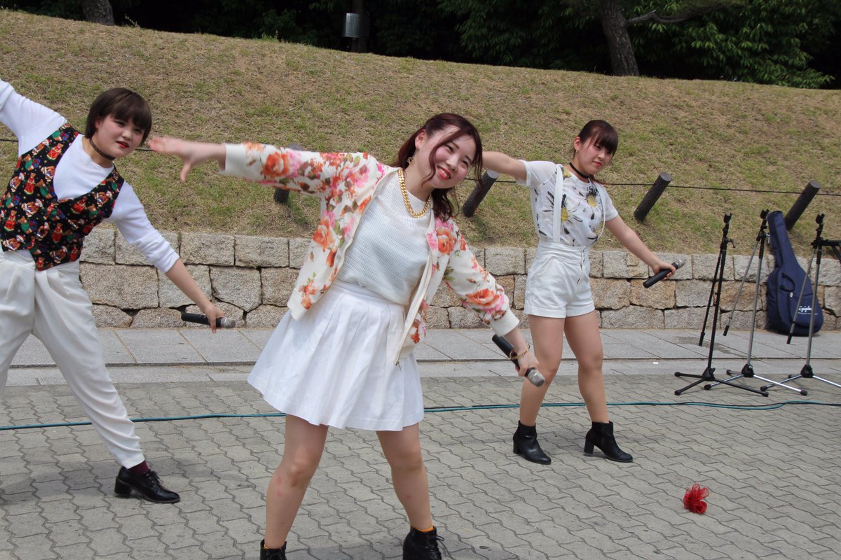 alsys2000's tweet photo. @ITIY_official
6/18 ITIY(イティー)@城天・画像その3
#ITIY #そーらび #大阪城公園 #Yumin #Misyo #Ritchan https://t.co/eyI37iNku4