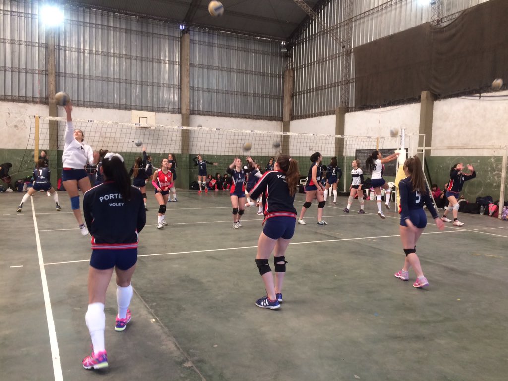 VoleyDaom tweet picture