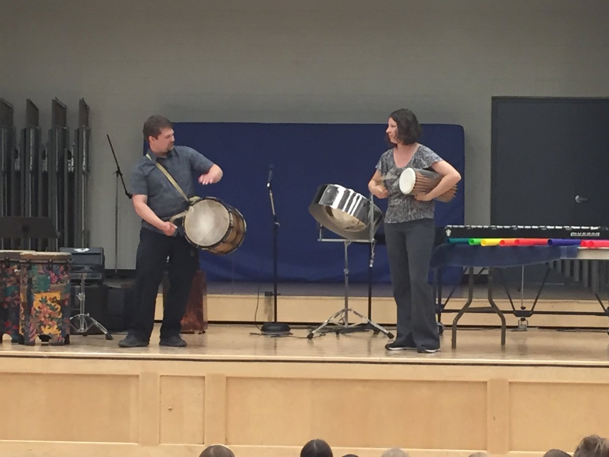 EcoleJohnWilson's tweet photo. JW welcomes the jamani duo! So happy to have you with us for the day! https://t.co/non8N9Z1md