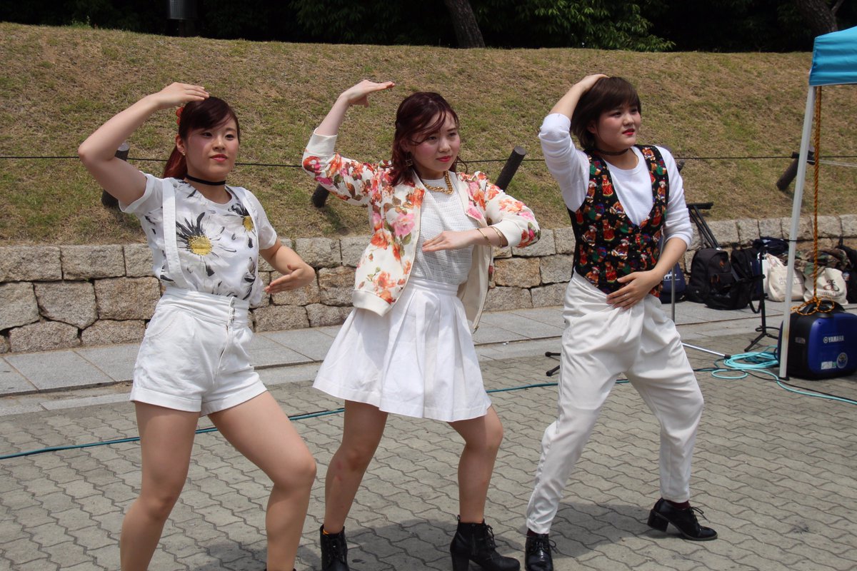 alsys2000's tweet photo. @ITIY_official
6/18 ITIY(イティー)@城天・画像その6
放送芸術学院専門学校でのライブ、詳細わかったらツイートよろしくね。
#ITIY #そーらび #大阪城公園 #Yumin #Misyo #Ritchan https://t.co/rFwAoLY9Rs