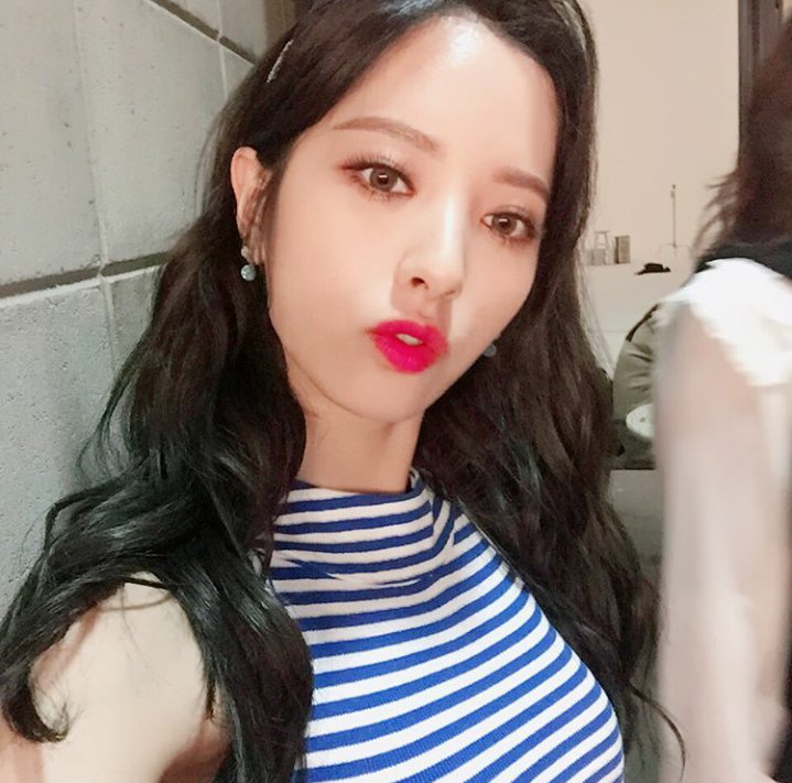 DCxmOUzWAAUY295.jpg:large