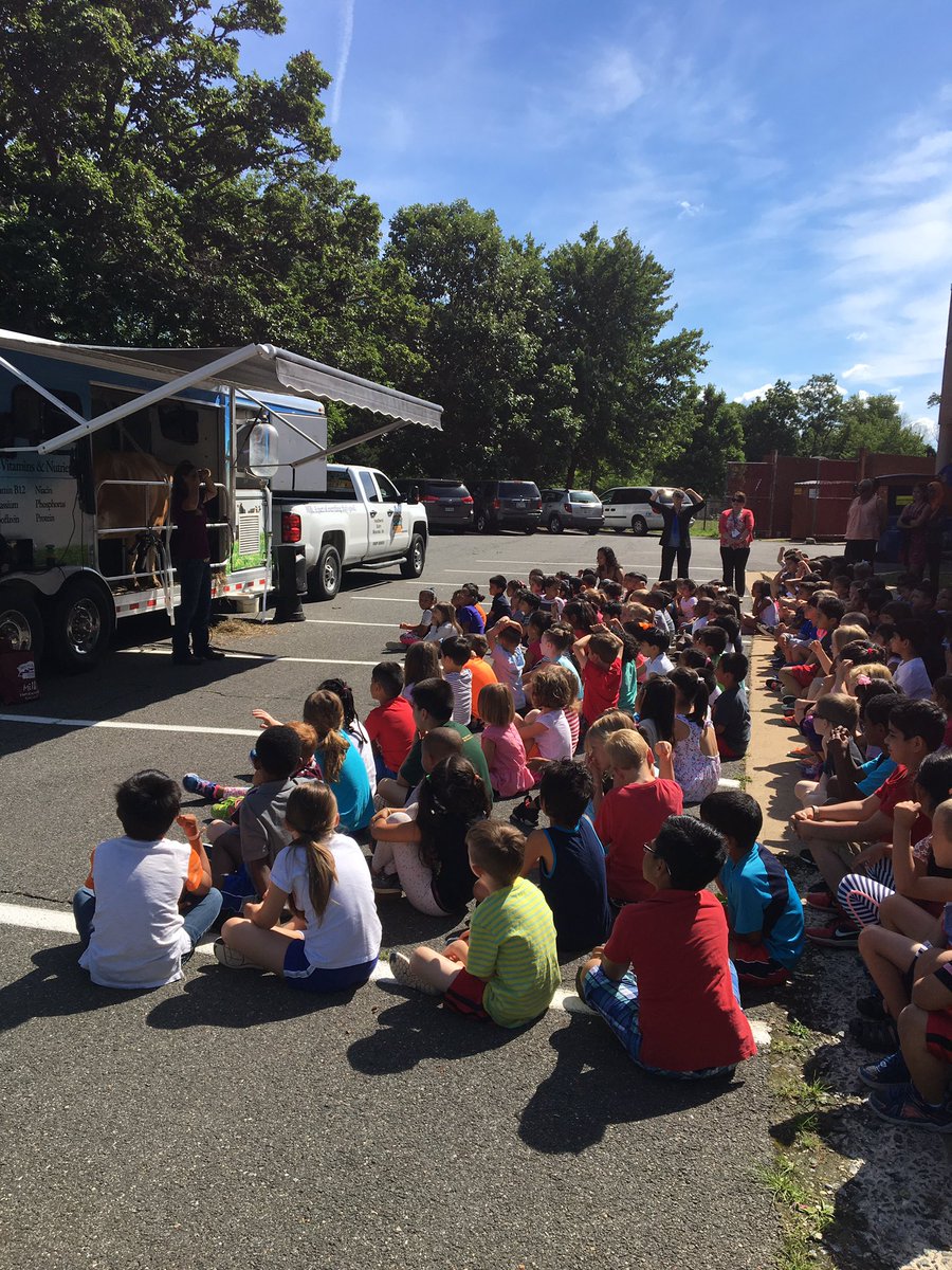 Colette Bounet tweet media