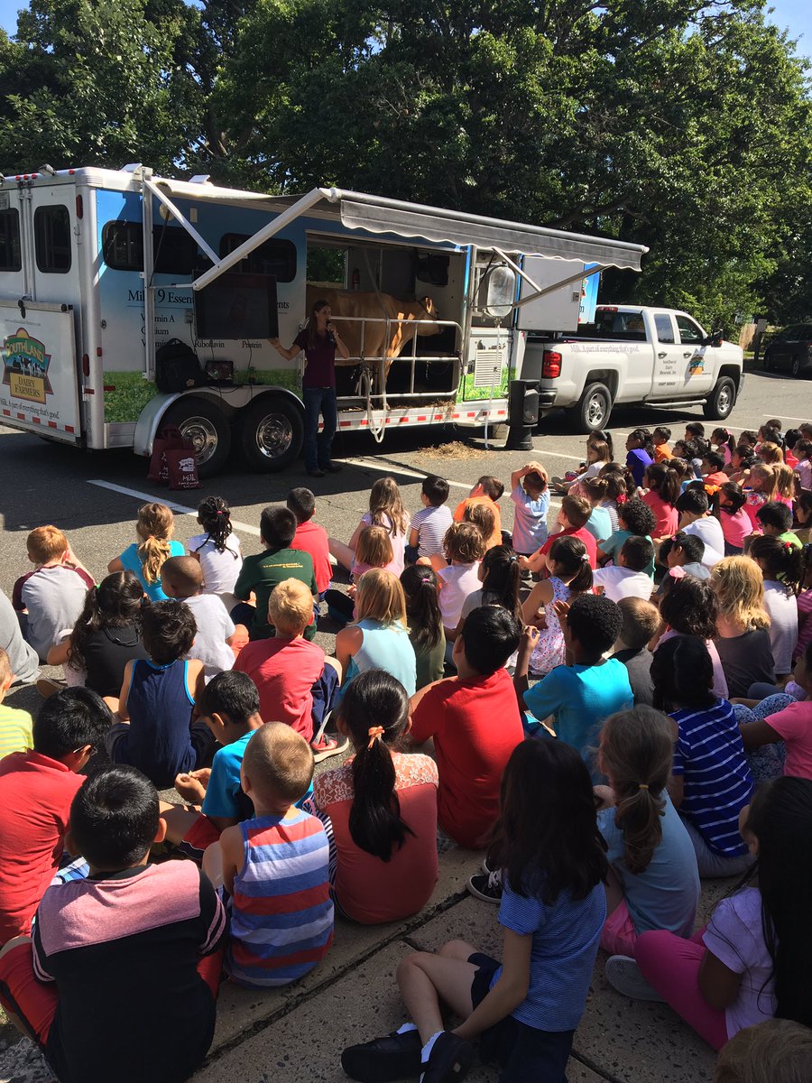 Colette Bounet tweet media