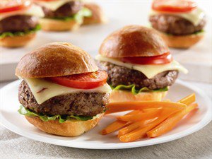 NortheastBeef's tweet photo. Add these Spicy Cheeseburger Sliders into the #weeknightmeal routine #DCLuvsBeef #BBQinDC #ThrillofTheGrill https://t.co/ipl3jvCS6x https://t.co/vbu5xqB5lV