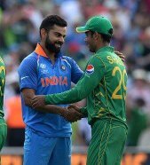 Qamar_110's tweet photo. Appreciation in the eyes of @imVkohli for Young Shadab.Thts why we love https://t.co/K7XCvA75Nu class player and a great human #PAKvIND https://t.co/xipw1jnMqA
