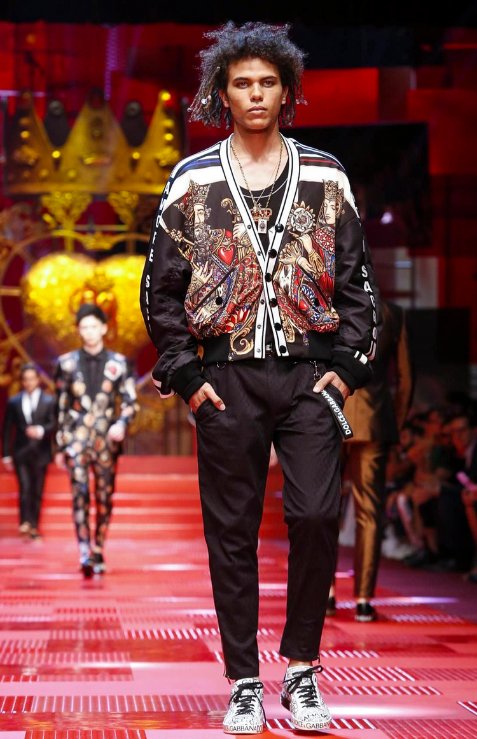 SelectModelMgmt's tweet image. A Select stampede over at the @dolcegabbana in Milan this weekend, @oliver_cheshire @joshujworld @steven_chevrin &amp;amp; Roberto Rosselini #MFWM