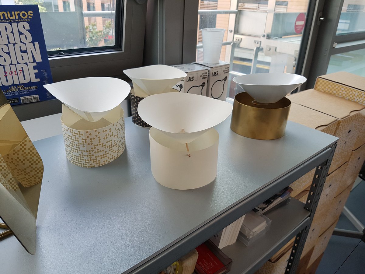 espritdesign's tweet photo. En visite chez Samuel Accoceberry pour decouvrir sa derniere création pour @LightOnline_fr et @designerbox #design #lightonline https://t.co/pWJm8w0VRX
