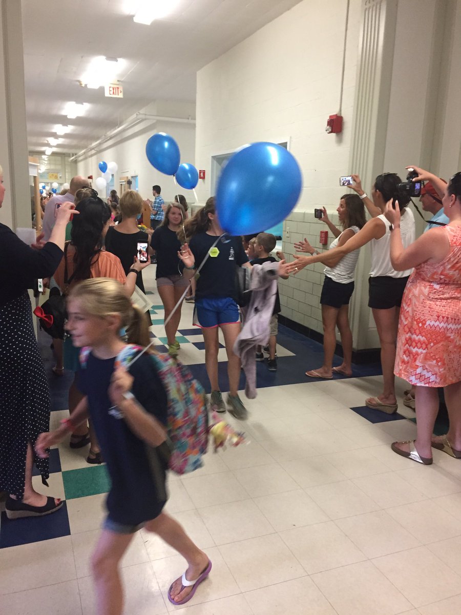 BukerSchool's tweet photo. Goodbye and best wishes to our 5th graders! We will miss you. Happy Summer to all! #bukercommunity https://t.co/MzxevyPflu