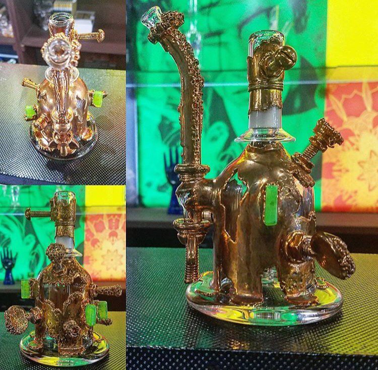 BostonSmokeShop's tweet image. For you steampunkers out there 💨 💨💨

📷: BSS 334 Newbury St 🏙