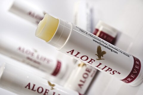 foreverbyclare's tweet photo. Lip protection for all occasions #aloelips #sunlips https://t.co/7kSnmn0Mm7