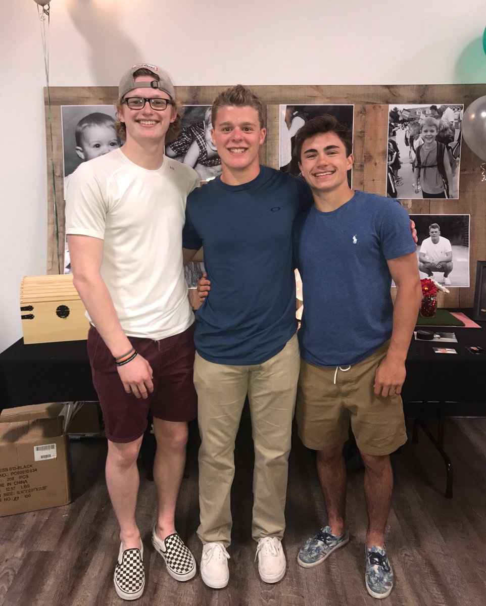 skradski's tweet photo. Happy Birthday you crazy mof! Love and miss you, hmu whenever you're visiting the big O. Party hard tonight big guy!!🎉😘 #scorange https://t.co/tX0pbyI3g2