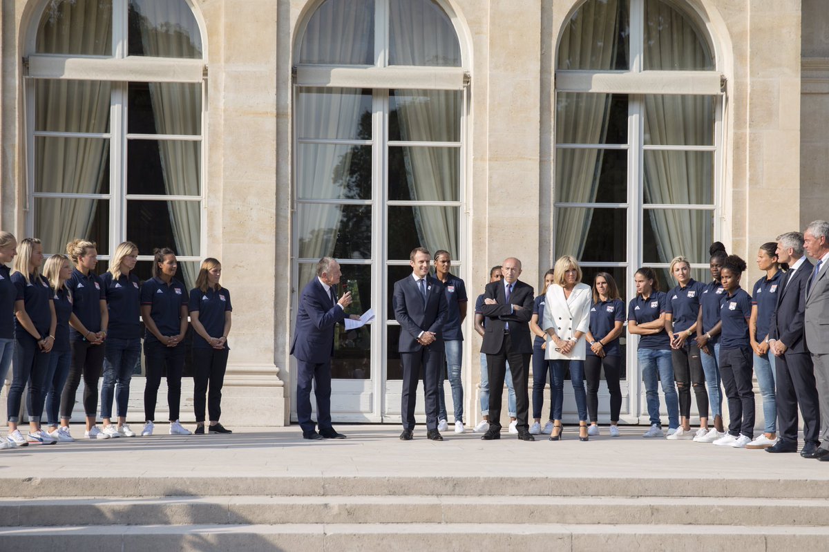 Au féminin comme au masculin, le sport doit être une école de citoyenneté. À vous d'ouvrir une voie et une voie responsable.