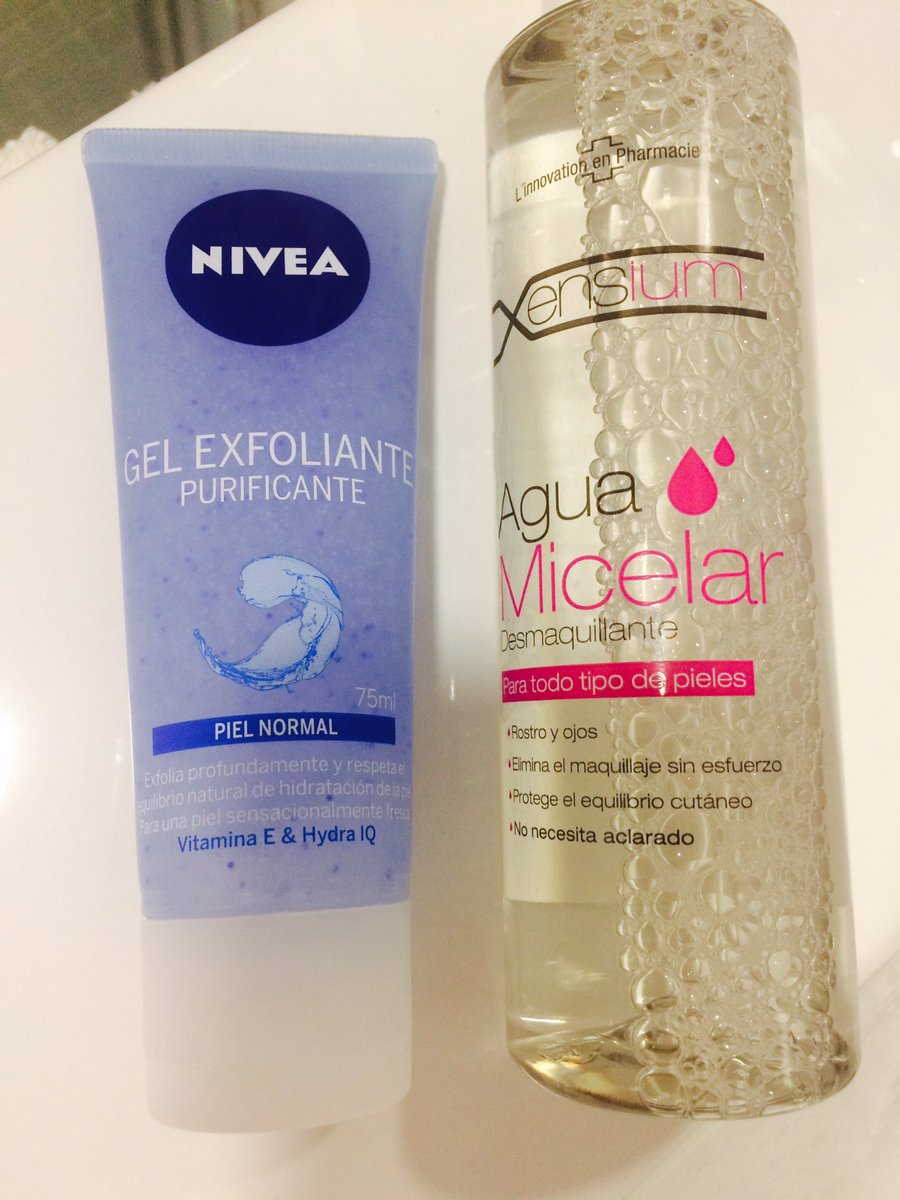 TrendyGirls10's tweet photo. Probando nuevas rutinas de belleza nocturna. Sea como sea pero siempre cutis limpio!! @NIVEA_ES #postquam #beauty #blogger #clean #skincare https://t.co/tS5AZtRkOv