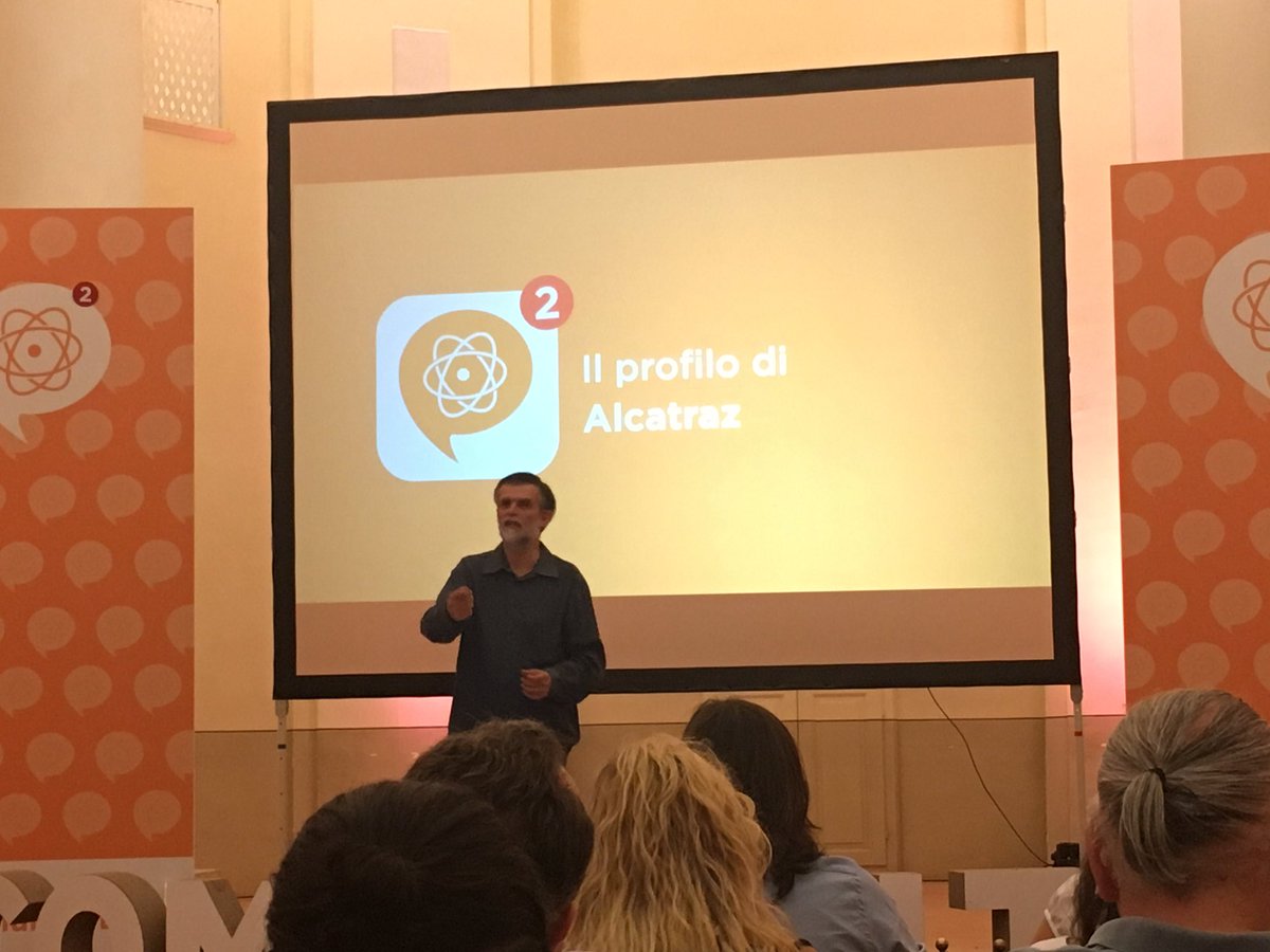 micgrilli's tweet photo. #JacopoFo a @PgCommunityLab #ilprofilodelleidee #perugia #XXgiugno https://t.co/fOjVfKEGKZ