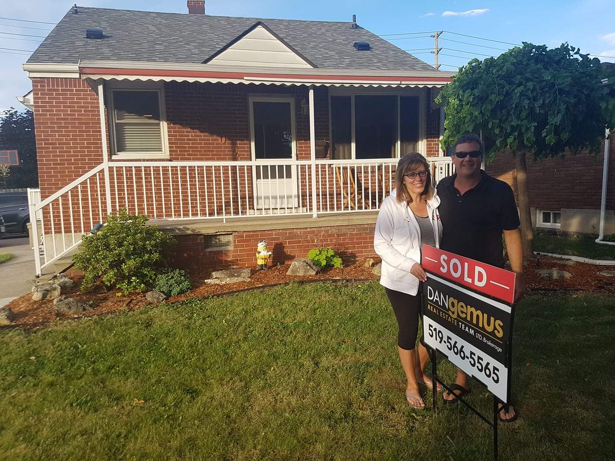 Buyers on Turner pretty stoked with getting nearly $60000 over list last night! Congrats! #YQG #RealEstate