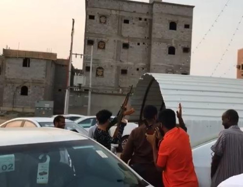 up134's tweet photo. مصادر: شرطة جازان توقف شباناً أطلقوا النار في أحد أحياء بيش https://t.co/ftSPNPFyEe https://t.co/CGScc3cHP2