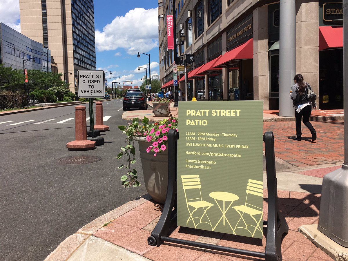 NickAddamo's tweet photo. Love the new signage, @HartforddotCom! Let 'em know that @HFDstreets are for pedestrians too. https://t.co/mgGwwq3PGb