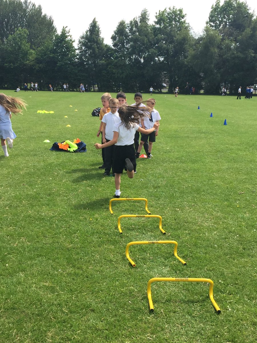 primary2vps's tweet photo. ⚽️Big thanks to Kevin @FalkirkSport for teaching us about coordination and passing the ball today ⚽️ https://t.co/spmceHVv9T