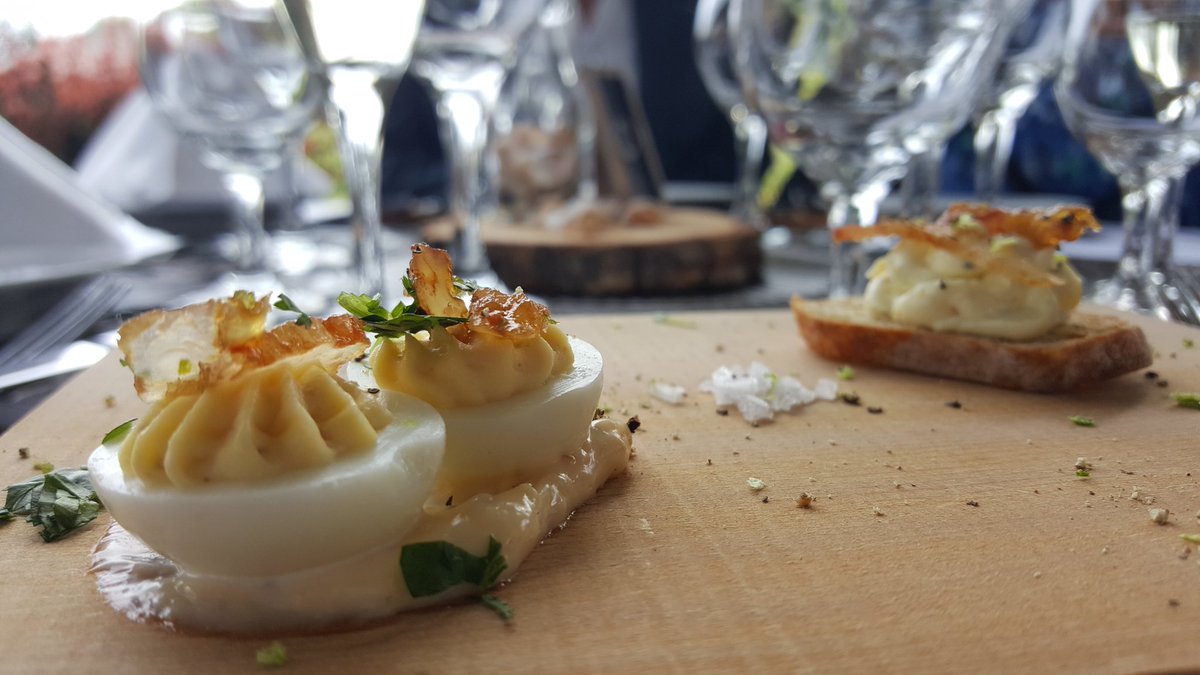 bhaskarofficial's tweet photo. Dinner at @40KnotsWinery in @ComoxValley
#BCShellFest
#BCSeaFoodExpo
#BCShellfishFestival https://t.co/nMf4g0Ab7A