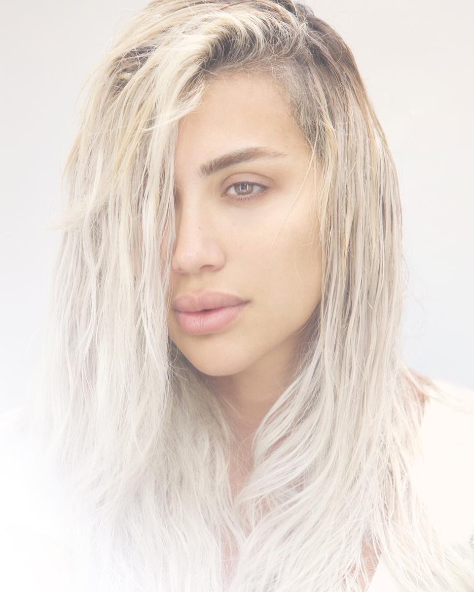 Maya Diab on X: #withLove ❤️💋 t.coVCniwKRehB  X