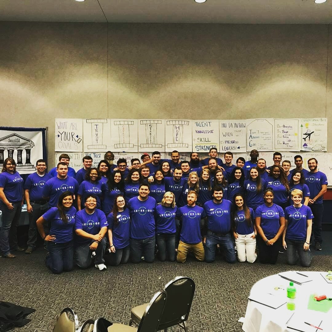 SkillsUSA's tweet photo. Postsecondary students posing with their facilitator, @DreaWach, after completing Leverage, a #NLSC17 conference that prepares state leaders https://t.co/AV4p3qORbK