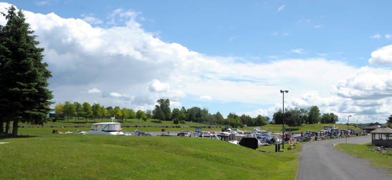 Waterfront condos for Cornwall being floated bit.ly/2rzJfye #CornwallON #waterfront #condos #condominium https://t.co/Ym0hlNwNwO