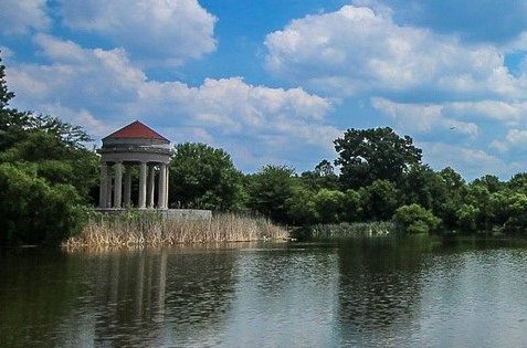 <a href="/WeWalkPHL/">We Walk</a>  No advanced registration needed meet <a href="/FDRpark/">FDR Park (The Lakes)</a>  Boathouse Weds. 8:30 AM and/or Thurs. 6PM and/or Sat. 9AM