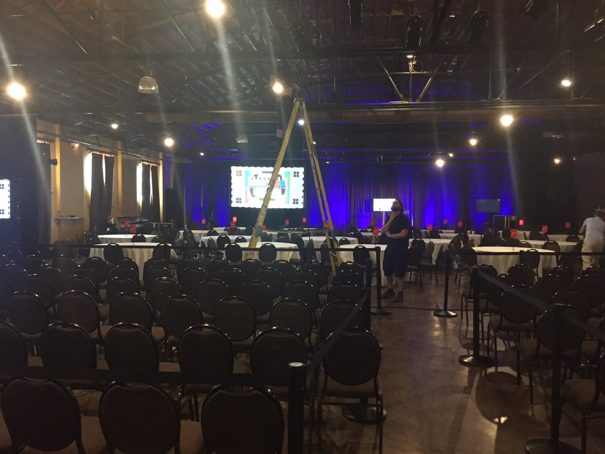 nextmoney_'s tweet image. Getting ready for Next Money Southeast in Charlotte tomorrow! #nmse17. Will be great day with @OracleFS and more