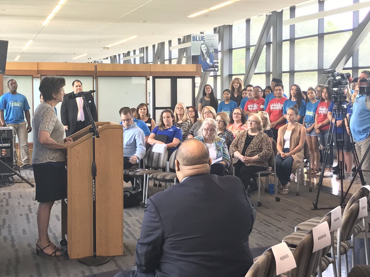 PurdueFWNews's tweet image. IPFW Upward Bound grants have helped 400+ students and families get exposure to higher education. @IPFWnews @IPFW